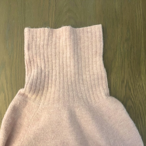 Aritzia The Group By Babaton Plutarch Pink Sweater - XS - Picture 6 of 10